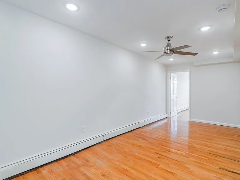 419 Broadway #3 — Photo 5