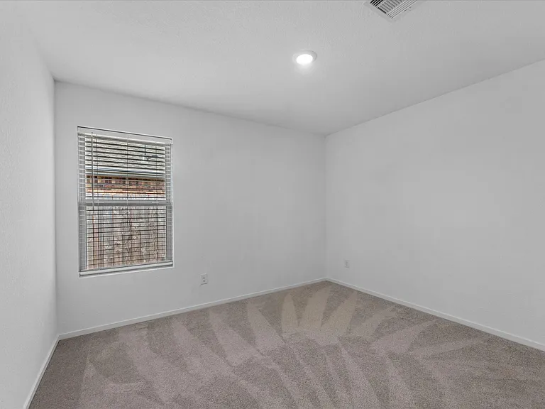2106 Hyde Acres St — Photo 11