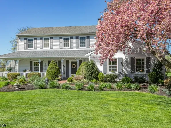 82 Hollow Rd, Montgomery Twp., NJ 08558