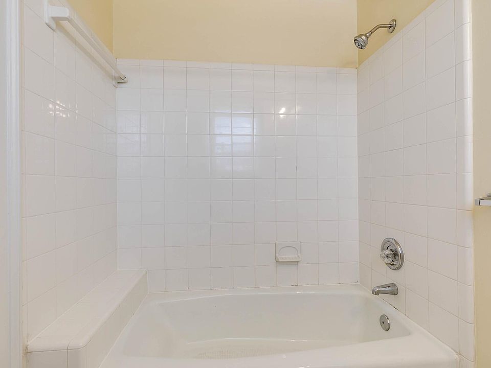 1st image of 2604 Monument Ave #2604C