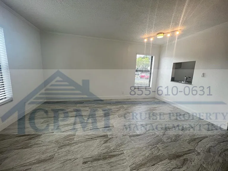 Colonial Village - 7550 Stirling Rd — Photo 35