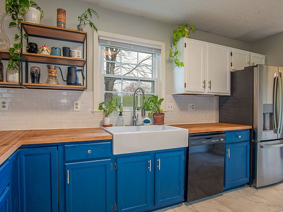Newly Renovated Kitchen