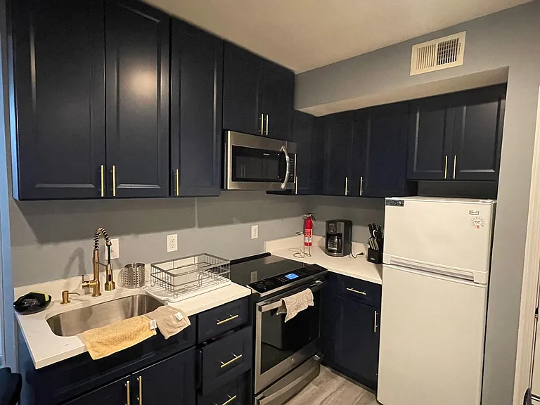 4257 Brooks St NE #B — Photo 8