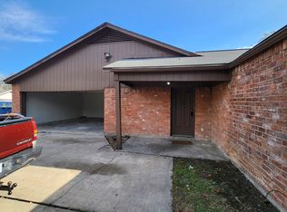 1304 Wilson Dr, Rosenberg, TX 77471