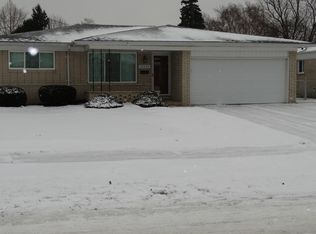 35332 Lana Ln, Sterling Heights, MI 48312