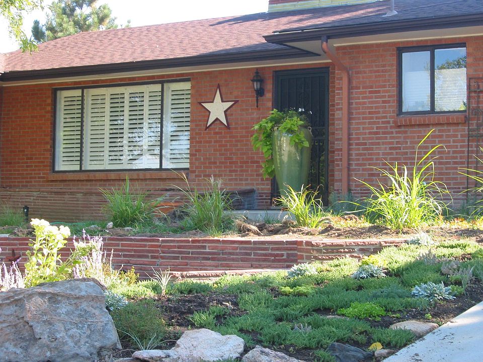 2nd image of 3920 Holland St
