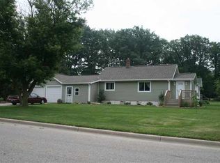 1105 S Pearce St, Owosso, MI 48867