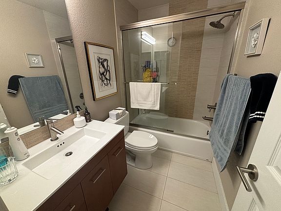 2nd image of 320 Jasper Peak Ct