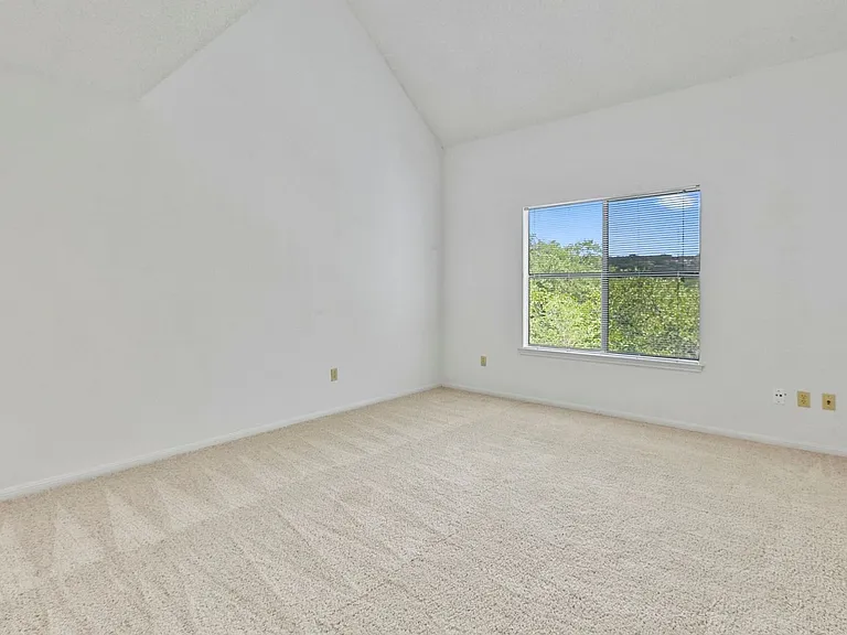 9201 Simmons Rd #113 — Photo 12