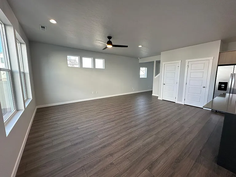 4939 S Amorita Ave — Photo 12