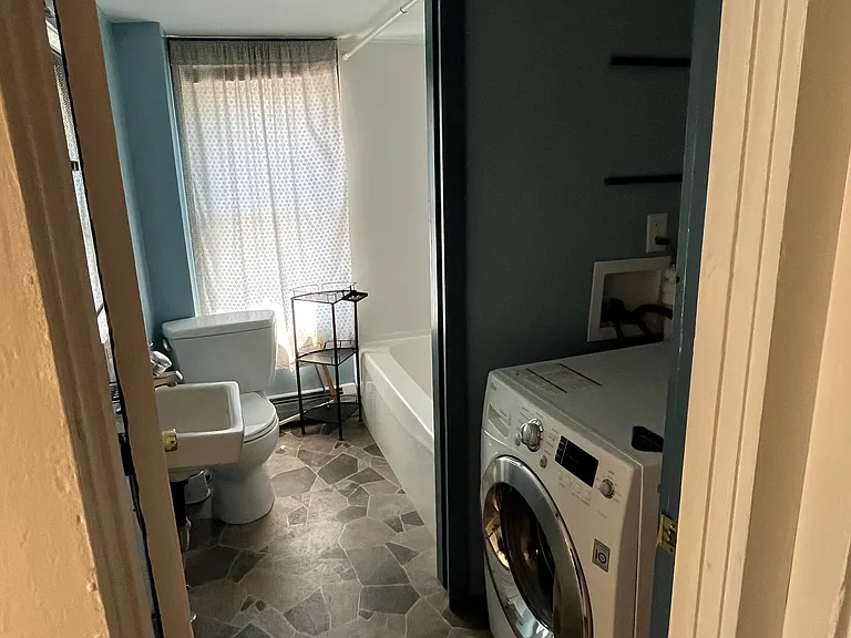12 Davis Ave #3 — Photo 6