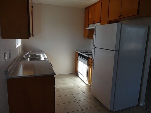 4th image of 1433 Hemlock Ave APT F