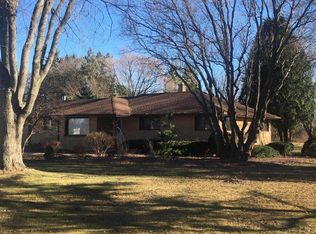 16975 W Observatory Rd, New Berlin, WI 53151