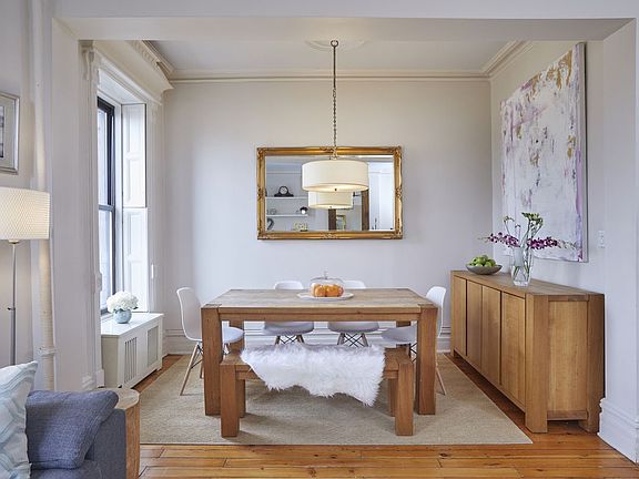 2nd image of 410 2nd St APT 3