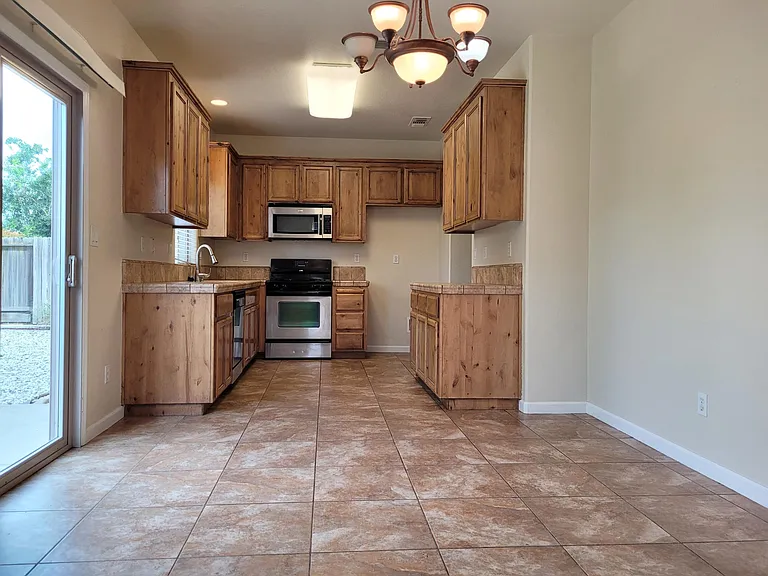 1322 La Guardia Cir — Photo 11