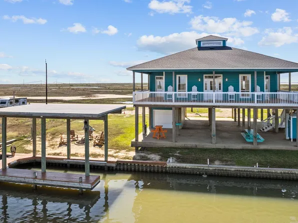 522 Dolphin St, Freeport, TX 77541