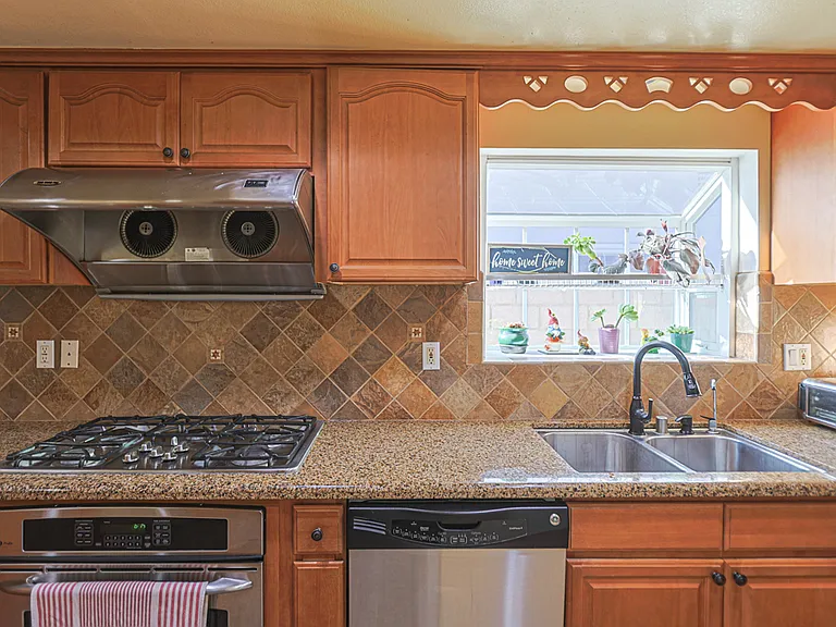 119 S Jeanine Way — Photo 10