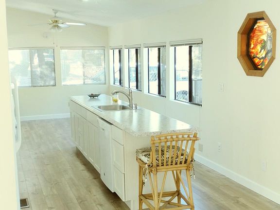 4th image of 205 S Ponderosa St APT C