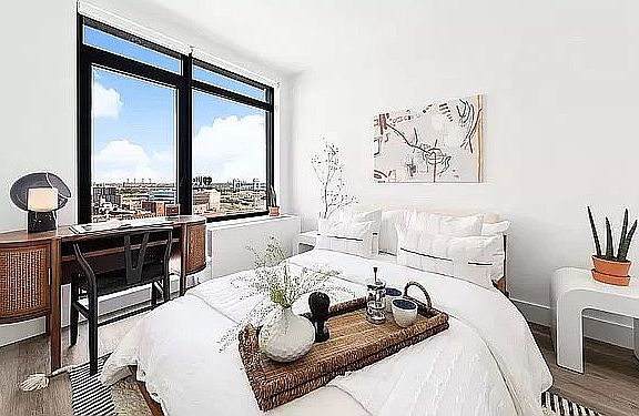 4th image of 228 E 135th St #261