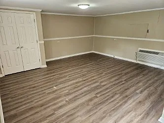 714B E Bell St — Photo 3