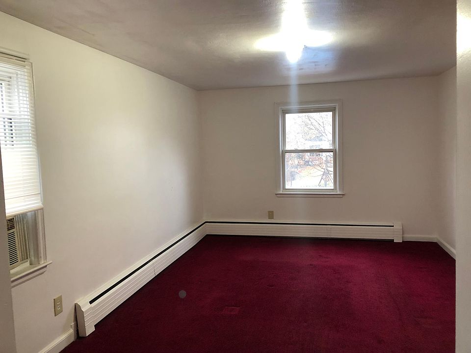 Bedroom photo 2