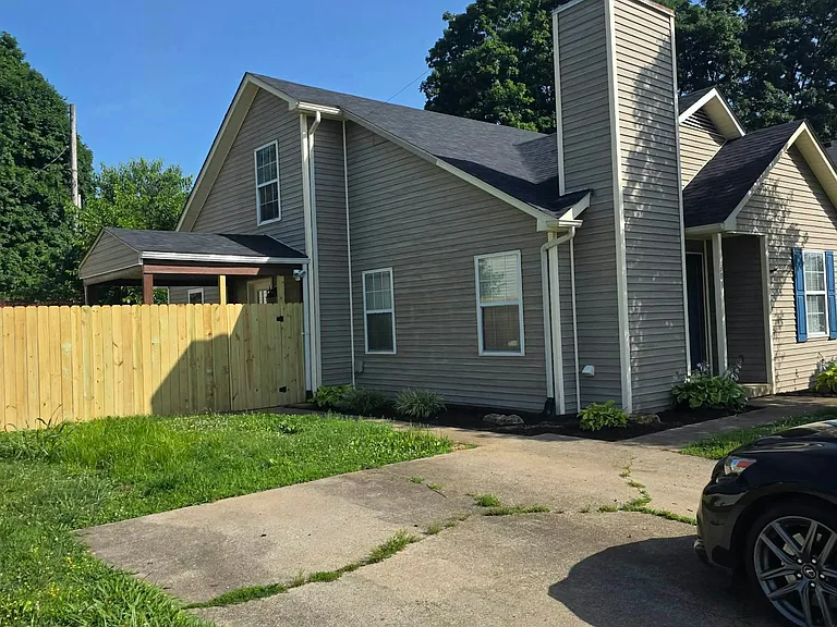 301 Reardon Blvd — Photo 22