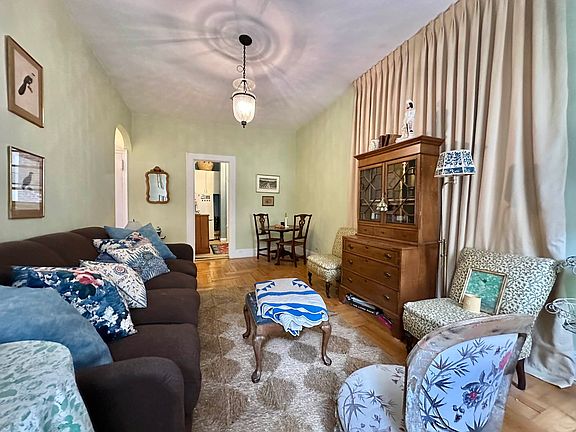 2nd image of 41 W 64th St APT 5A