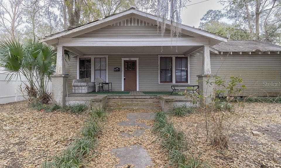 1st image of 907 NW 11th Ave