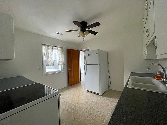 5th image of 1331 Abbott Ave