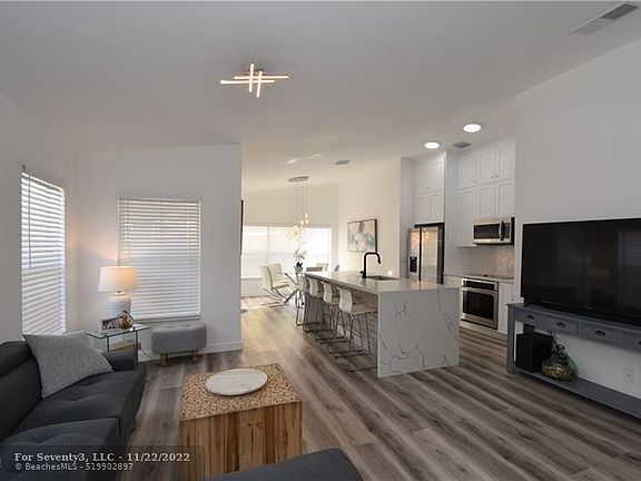 4th image of 20826 NW 21st St