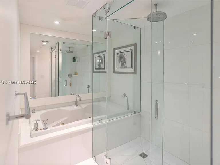 520 West Ave #1102 — Photo 21