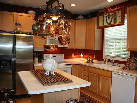 Spacious Kitchen