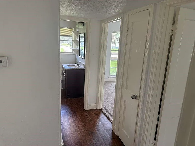 6403 Beekman Rd — Photo 5