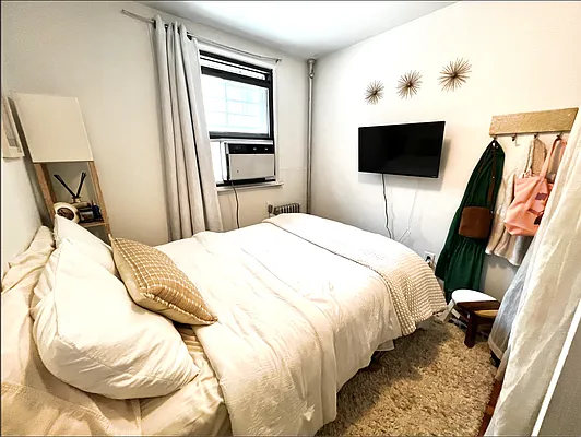 Rented by City Connections Realty | media 5