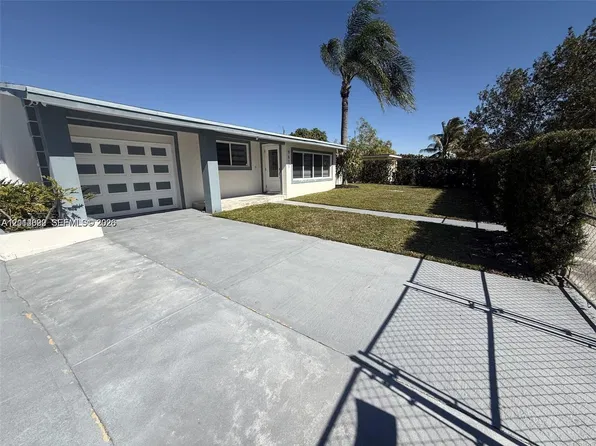 9611 Jamaica Dr, Cutler Bay, FL 33189
