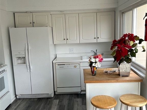 4th image of 2110 Cottingham Dr