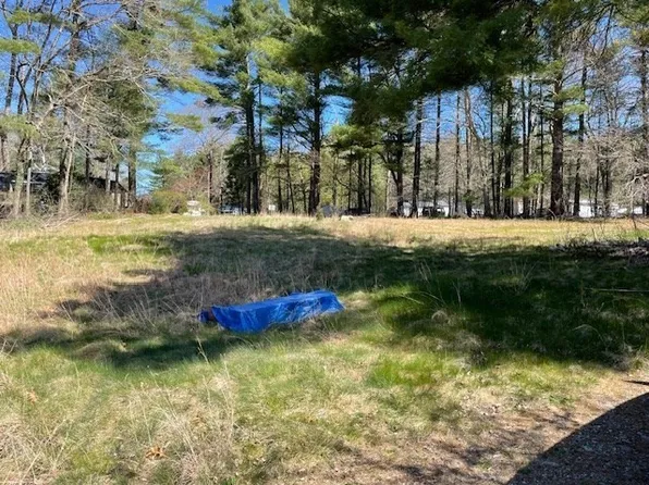 90 Redwood Dr, Halifax, MA 02338