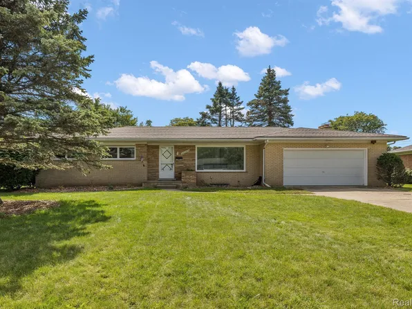 23745 McCall St, Southfield, MI 48033