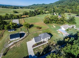 528 Whispering Horse Trl, Rockford, TN 37853