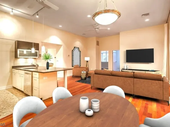 211 Main St #5, Peapack Gladstone Boro, NJ 07934