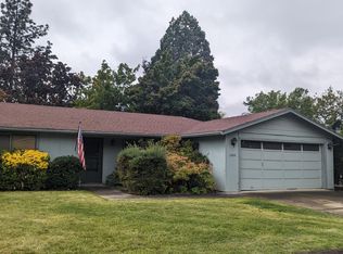 2824 La Mirada Dr, Medford, OR 97504