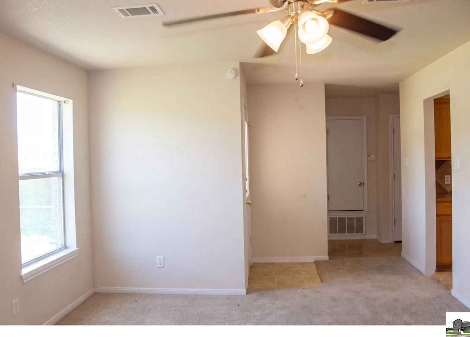 3 bed, 2.5 bath, 1385 sqft, $1,200 — Photo 3