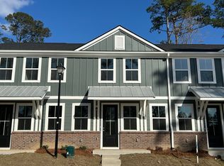 475 Martins Creek Blvd, Summerville, SC 29485