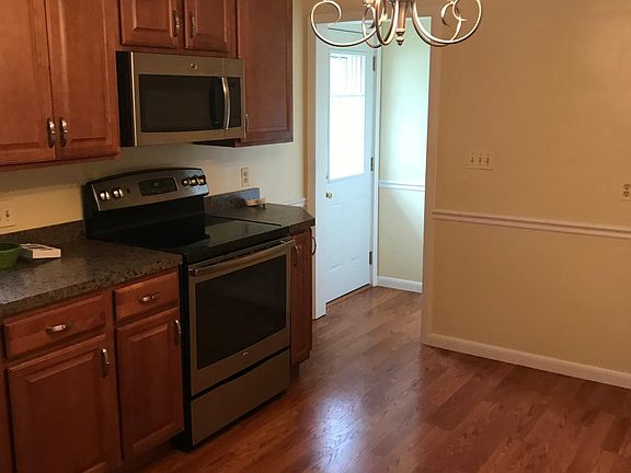 Kitchen and rear entry