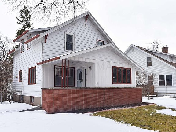 4th image of 1145 3rd St N