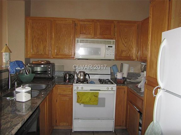 3rd image of 1025 Nevada Sky St #0