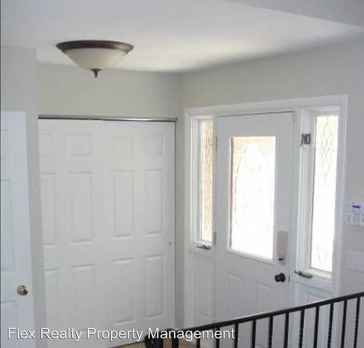 2nd image of 5261 Oakridge Dr