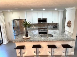 1361 W Golfview Dr #1, Hollywood, FL 33026