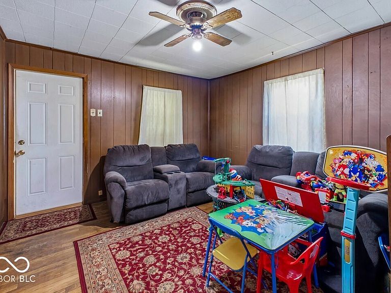 Listing photo 5