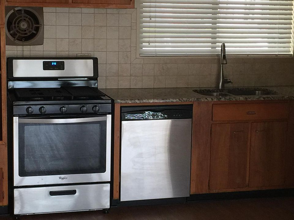 1st image of 356 Waxwood Ln